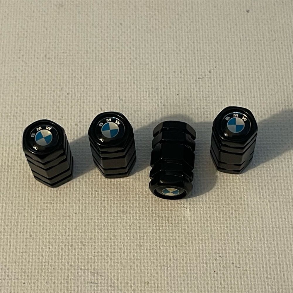 BMW Logo valve Stem caps in Black set of 4 NWT